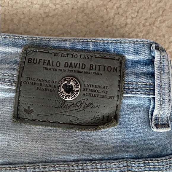 Blue faded jeans - Picture 2 of 5
